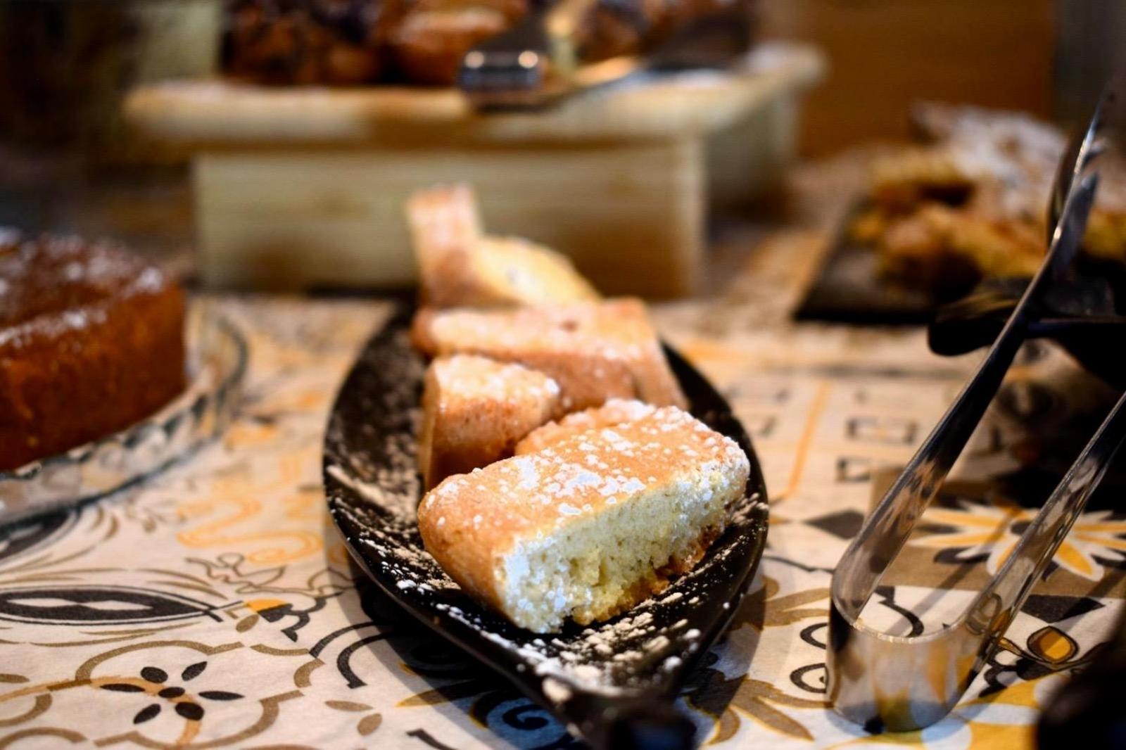 Hotel Miramare - Spa & Suites - Free Breakfast & Brunch Until 13-00 تّشيرفييا المظهر الخارجي الصورة